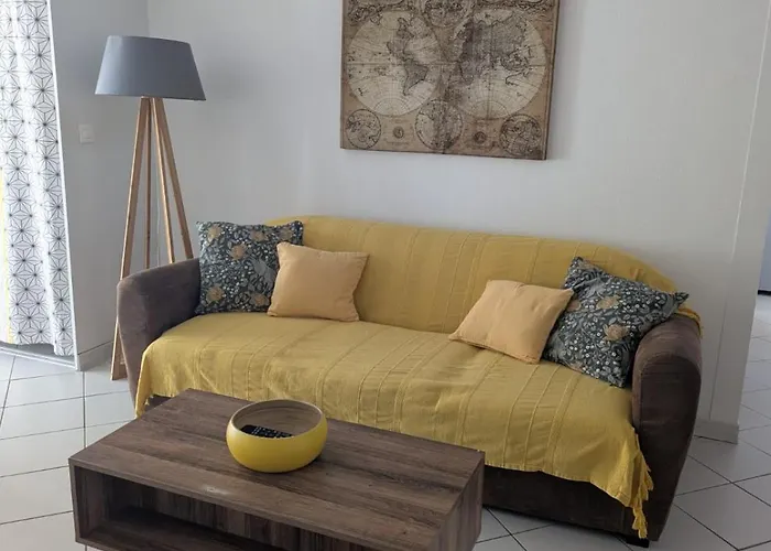 Holiday home Chez Isa Et Jp